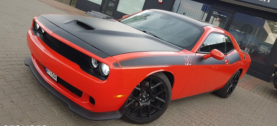 Dodge Challenger cena 139000 przebieg: 72000, rok produkcji 2018 z Dziwnów małe 436